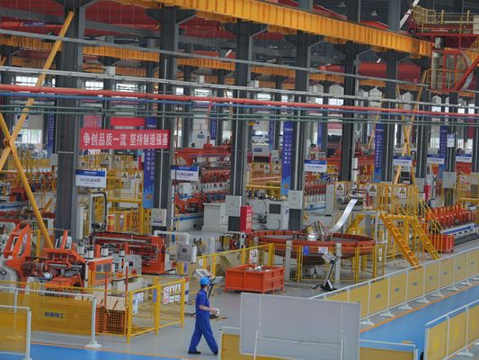 ซื้อ 18 สแตนด์ อัตโนมัติ รอลล์ การสร้างเครื่องจักร 55kw 40Cr เครื่องทําหลังคาโลหะ online manufacture