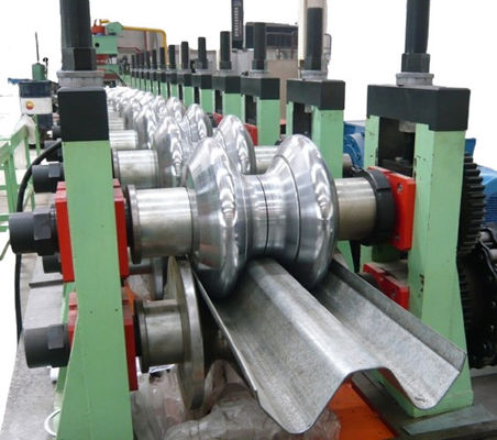 ซื้อ อัตโนมัติ W Beam ป้องกันการชน เครื่องจักรกลทางหลวง โลหะ Stud การปั้น online manufacture