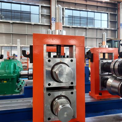 ประเทศจีน 2-4 มม ความหนาเครื่องปั้นม้วนเหล็ก ISO9001